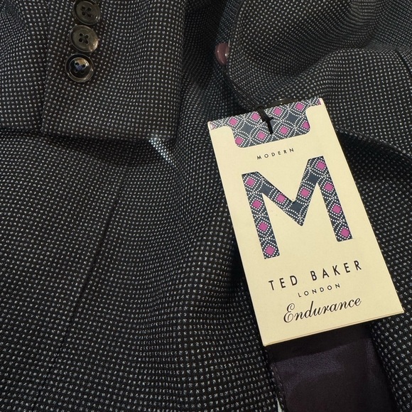 TED BAKER NEW suit
Jacket Black & Purple 100% Wool - Picture 9 of 9